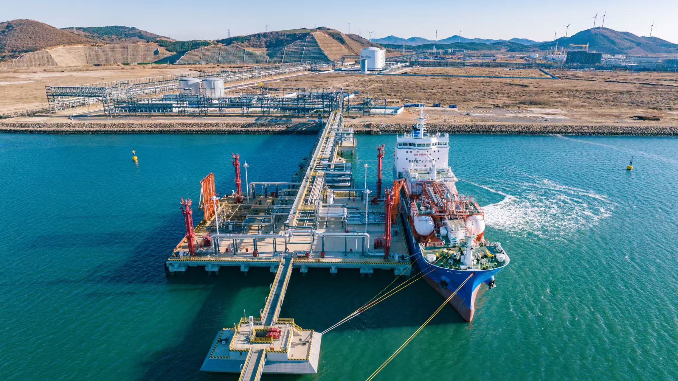 全国首次！绿色LNG赋能运营船舶