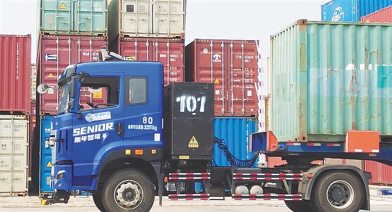 洋浦港：54辆无人驾驶卡车年内“上岗”